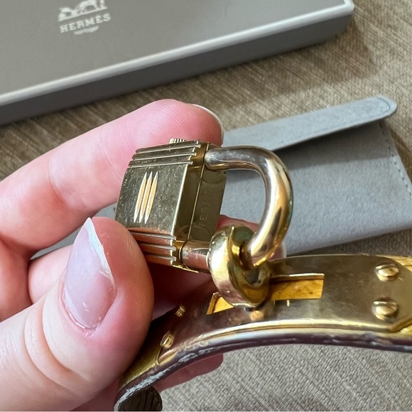 HERMES KELLY Watch Womens Gold Plated Yellow Leather Band - Picture 9 of 9